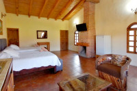 Cabañas Hotel Rancho la Esmeralda.