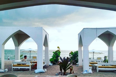 Flamingos Beach Club