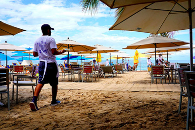 Swell Beach Bar